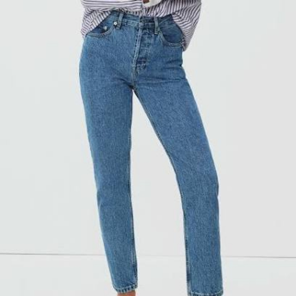 Everlane 90s cheeky jean